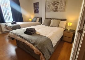Waterworks En suite Rooms with Private Living Room 3