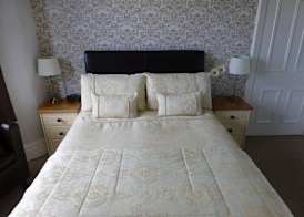 Bryn Derwen Guest House 5