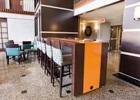 Drury Inn & Suites Greensboro 4