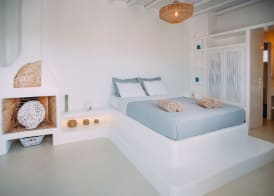 Mykonos Supreme Comfort Suites & Villas 2