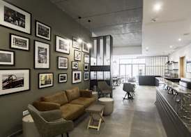 Mr Todd Hotel 3