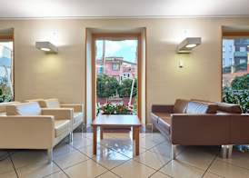Hotel Careni Villa Italia 4