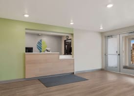 WoodSpring Suites Phoenix-Deer Valley 2