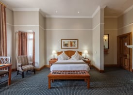 Courtyard Hotel Arcadia 4