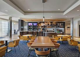 Courtyard Long Beach Airport 4