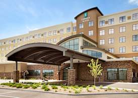 Embassy Suites by Hilton Akron Canton Airport 2
