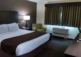 AmericInn by Wyndham Rhinelander 4