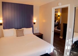 The Inn at Boatworks 2