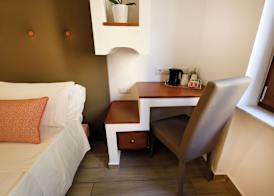 Sorrento Rooms 4