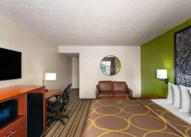 Super 8 by Wyndham Lake City 3