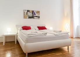 Central 3BR shared Apt. Near Rennweg 5