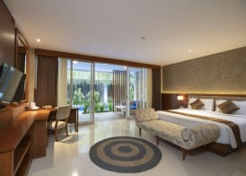 d'Nusa Beach Club and Resort 3