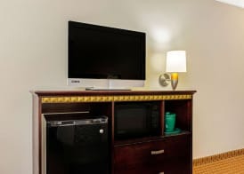 La Quinta by Wyndham Cleburne 3