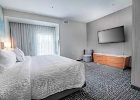 Courtyard by Marriott Toledo West 5