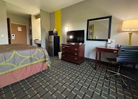 Super 8 by Wyndham Mt. Carmel IL 3