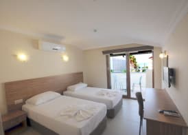 Astoria Life Hotel 2
