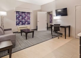 Best Western Plus Wilkes Barre-Scranton Airport Hotel 5