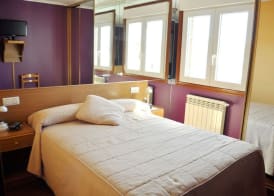 Hostal Residencia Bahía 3