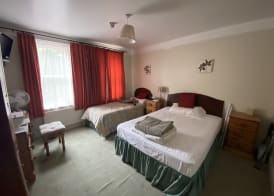 Pickwicks Guest House 3
