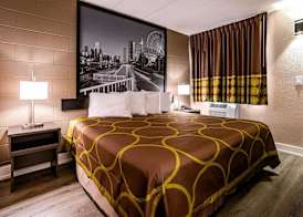 Super 8 by Wyndham Rockford South 3