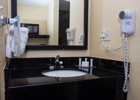 Fairfield Inn & Suites by Marriott Boston Milford 3