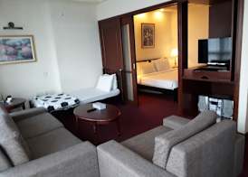 Cool Service Suites at Times Square 5