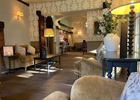 Ravenwood Hall Hotel 3