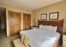 Lodge at Mountaineer Square 4