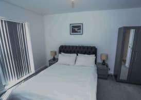 Exquisite One Bed Apartment 3