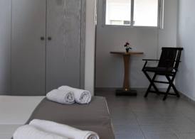 Lefteris Spacious APT Near Ialysos Beach 4