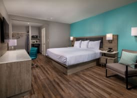 Travelodge by Wyndham LAX 4