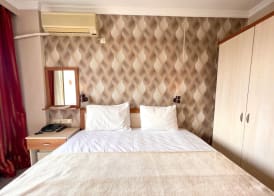 Saturn Hotel 4