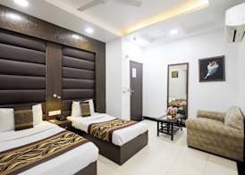 Hotel Red Castle - Near Ganga Ram & BLK Hospital - Karol Bagh 5