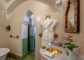 Riad Kaiss By Anika 4
