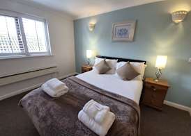 The Heath Inn 4