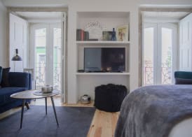 Liiiving in Porto - Cozy & Chic Downtown 3