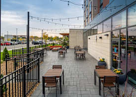Hilton Garden Inn Milwaukee Brookfield Conference Center 2