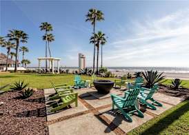 DoubleTree by Hilton Galveston Beach 5