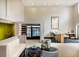 Holiday Inn Express & Suites CHARLOTTE ARPT-BELMONT by IHG 2