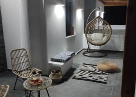 Aeron Suites 4
