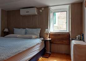 Cozy En-suite Rm on Dumanica 5