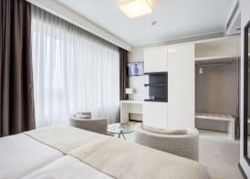 Hotel Heritage 5