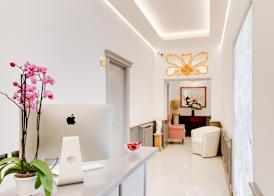 Queen Palace Suites 2