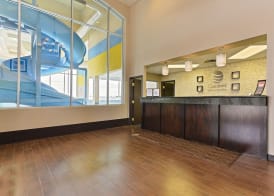 Comfort Inn & Suites Airport South 2
