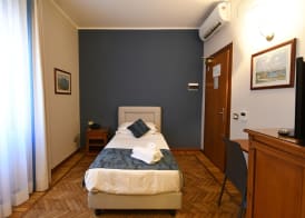 Hotel Cavour 4