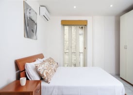 Napoli Centrale Budget Apartment by Wonderful Italy 3