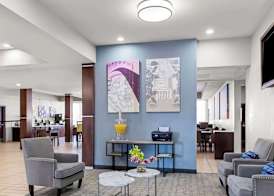 Best Western St. Louis Airport North Hotel & Suites 2