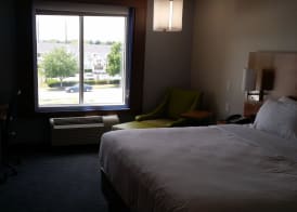 Holiday Inn Express & Suites LEXINGTON - HAMBURG AREA by IHG 2