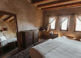 Millstone Cave Suites Hotel 5
