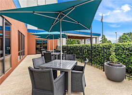 Hampton Inn & Suites Grove City 4